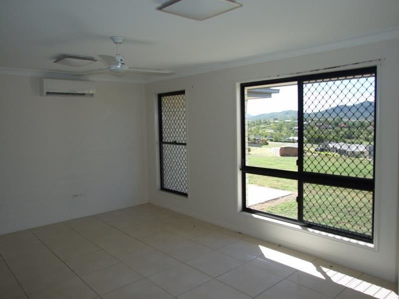 8 Benrhys Court, Rockyview QLD 4701